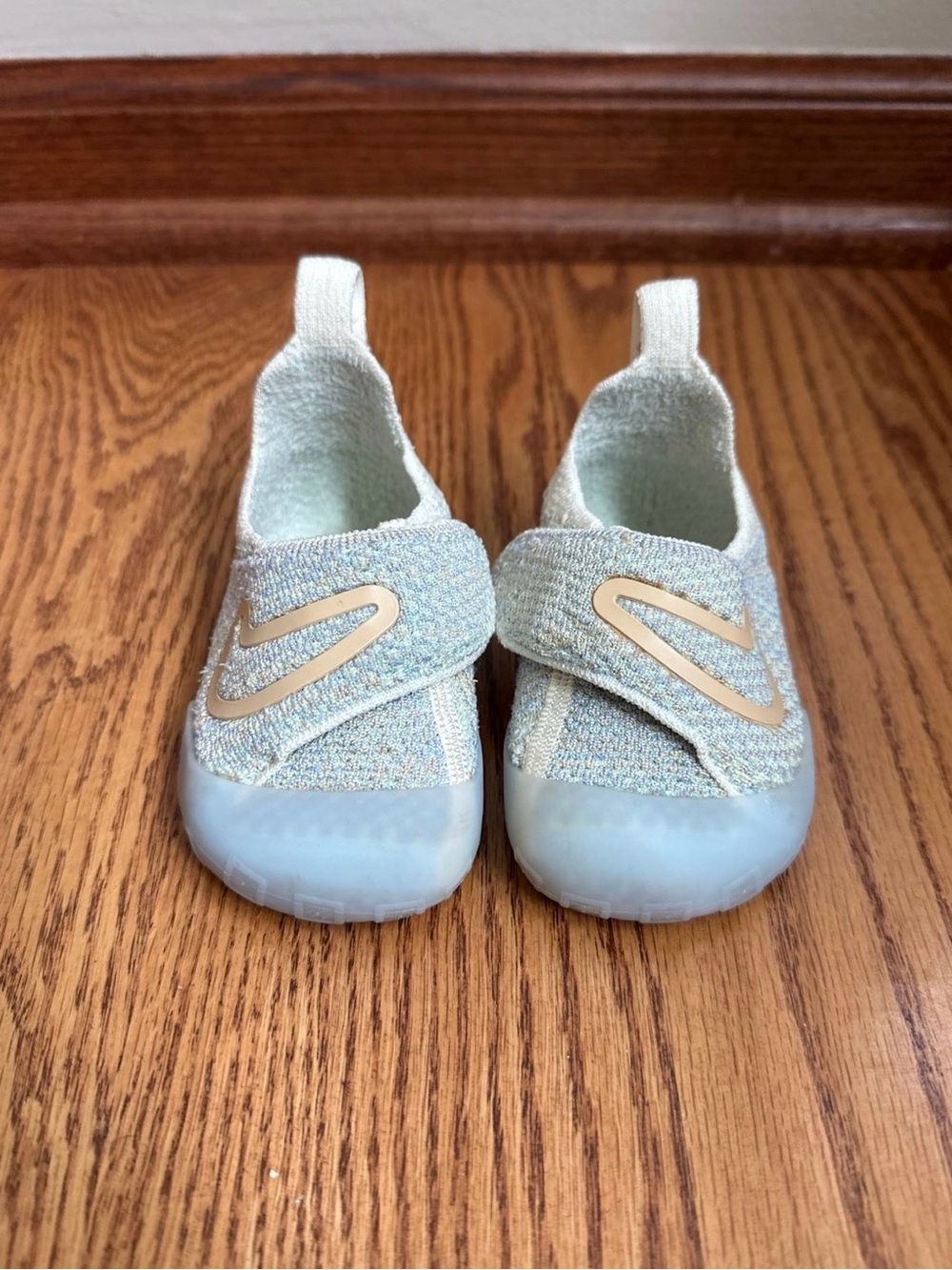 Nike Swoosh 1 Barefoot Shoes 5C Toddler unisex